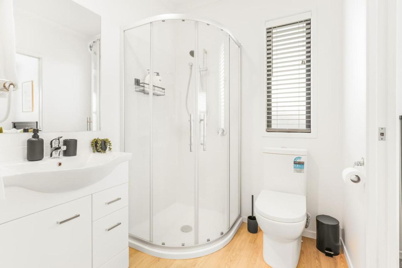 Modern And Central With 2 Ensuites -By Kosh Bnb 汉密尔顿 外观 照片
